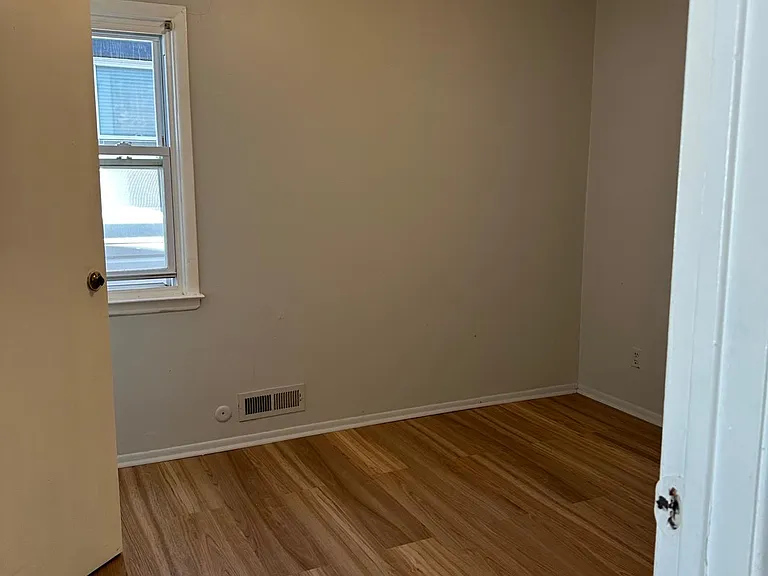 12 Colonial Dr #2 — Photo 3