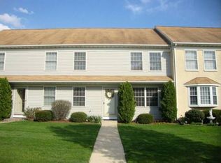 103 Country Ridge Dr, Red Lion, PA 17356