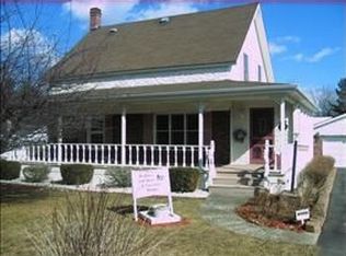 302 Rapids Rd, Champlain, NY 12919