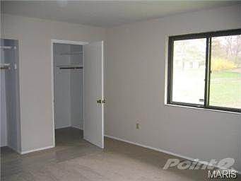 5th image of 434 Hickory Glen Ln