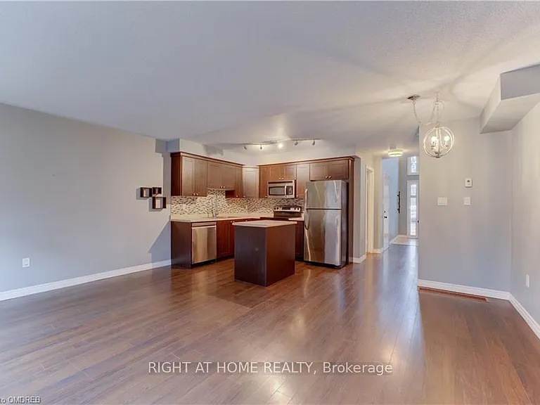 20 McConkey Cres #60 — Photo 6