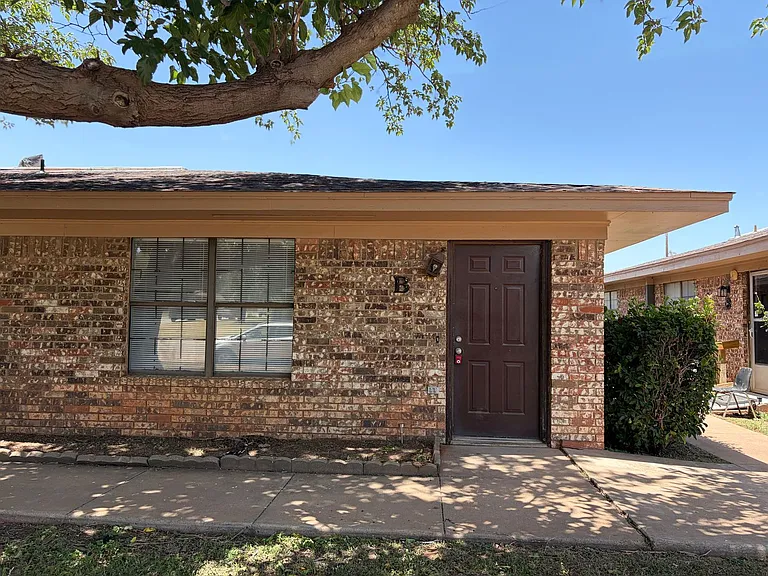 3442 State St #B — Photo 1