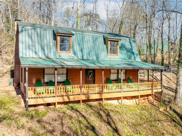 40 Kaceys Ln, Helen, GA 30545