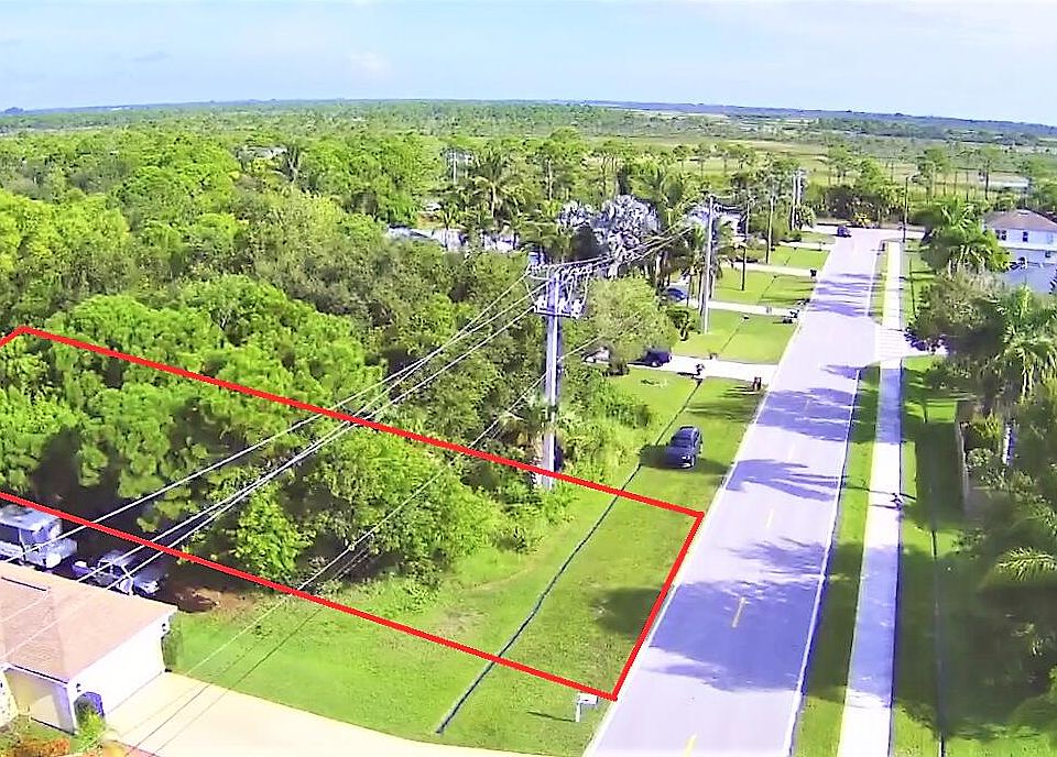 1st image of 2851 SE Grand Dr