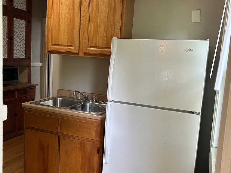 992 Randolph Ave — Photo 11