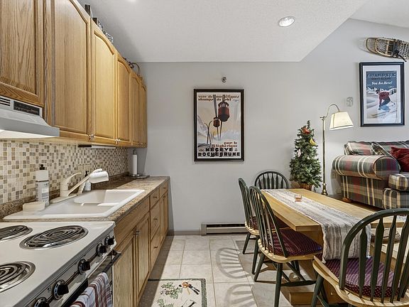 3rd image of 8 Fall Line Drive #N-208