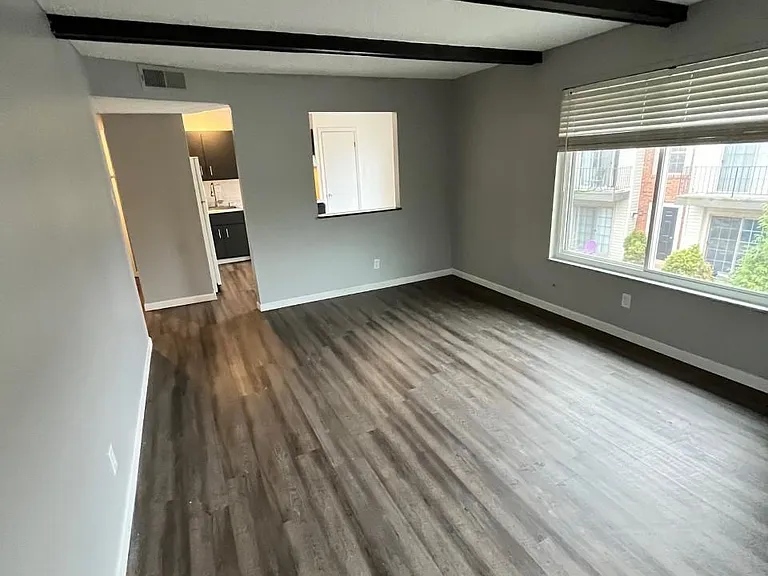 10080 Squire Meadows Dr #5 — Photo 3