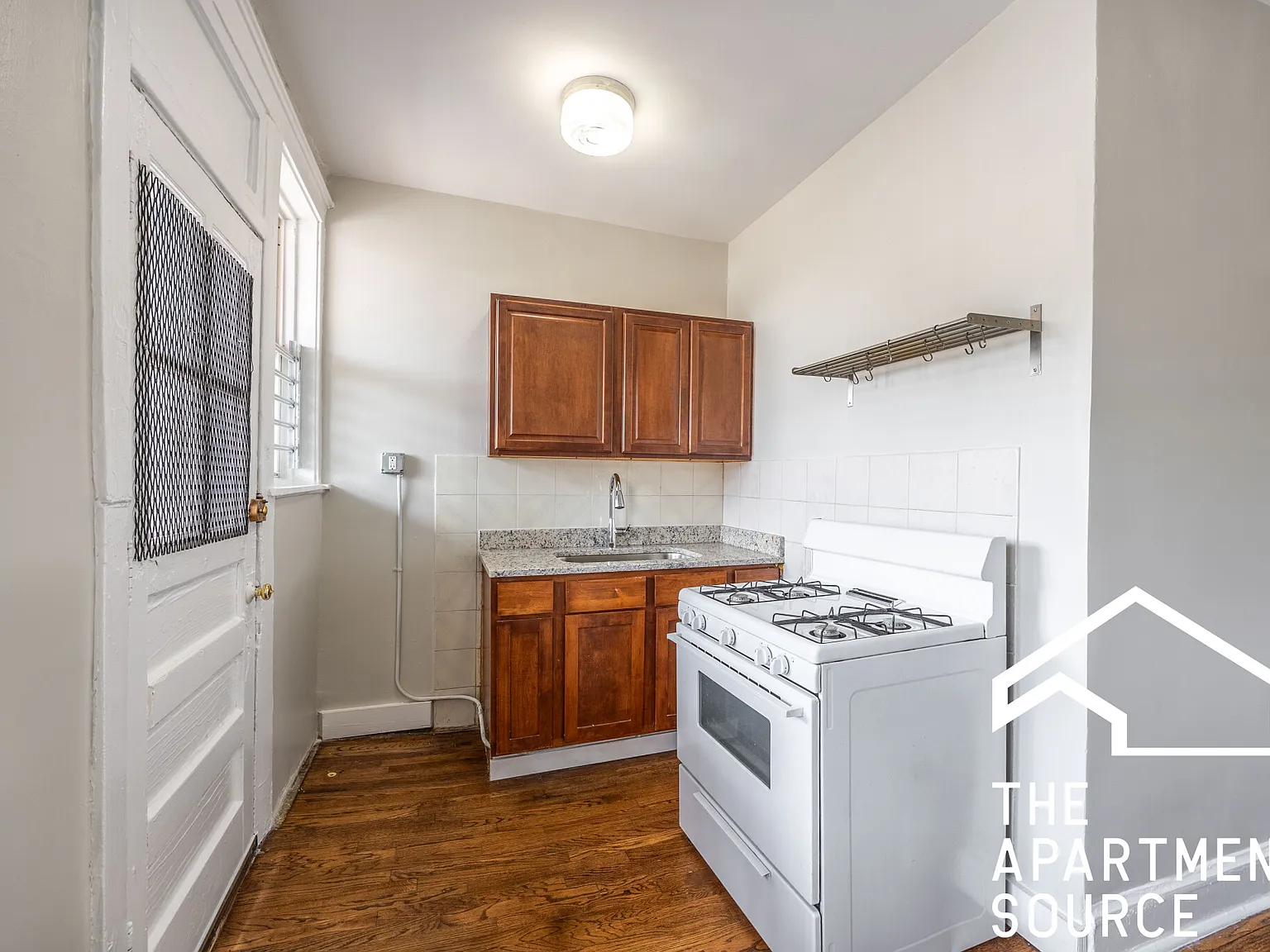 Studio, 530 sqft, $1,695 — Photo 2