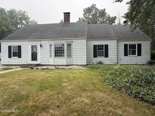 225 W High St, Hicksville, OH 43526