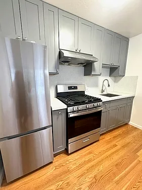 2164 Taylor St — Photo 9