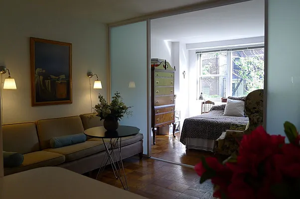 Rented by Matthew Lazarus, LREB | media 9