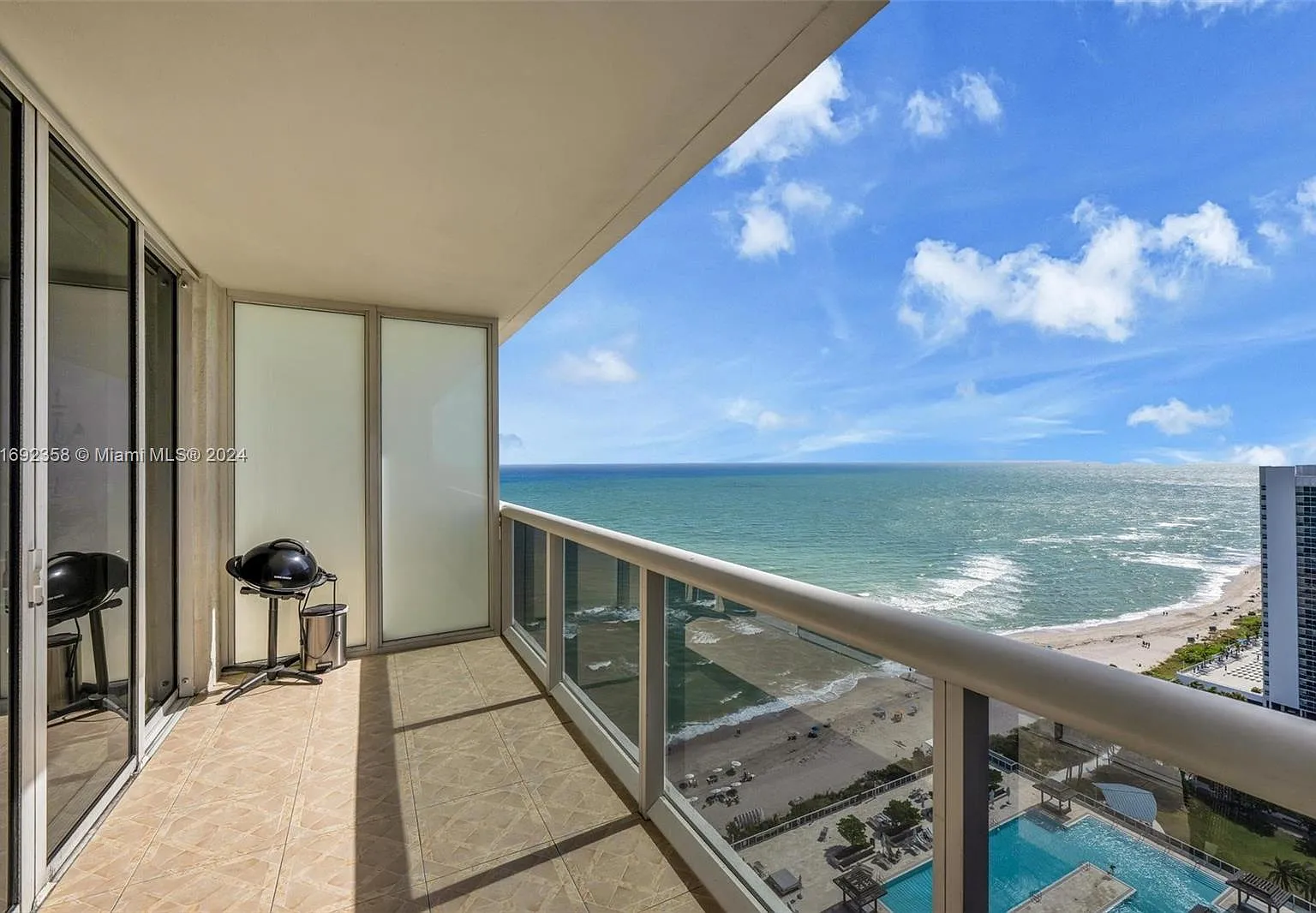Beach Club Two Condo — Photo 3