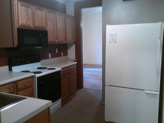 3rd image of 1111 N Wheeling Ave