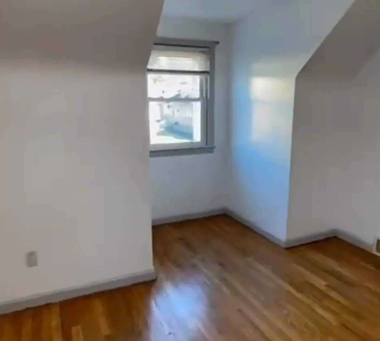 174 Rutherford Pl — Photo 3