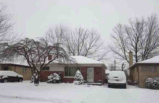 1st image of 450 N Leona Ave