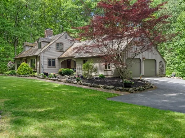 17 Adams Rd, Boxford, MA 01921