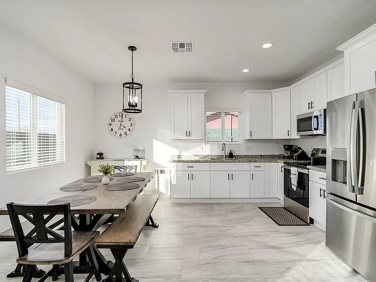 3731 N Stone Ave #2 — Photo 6
