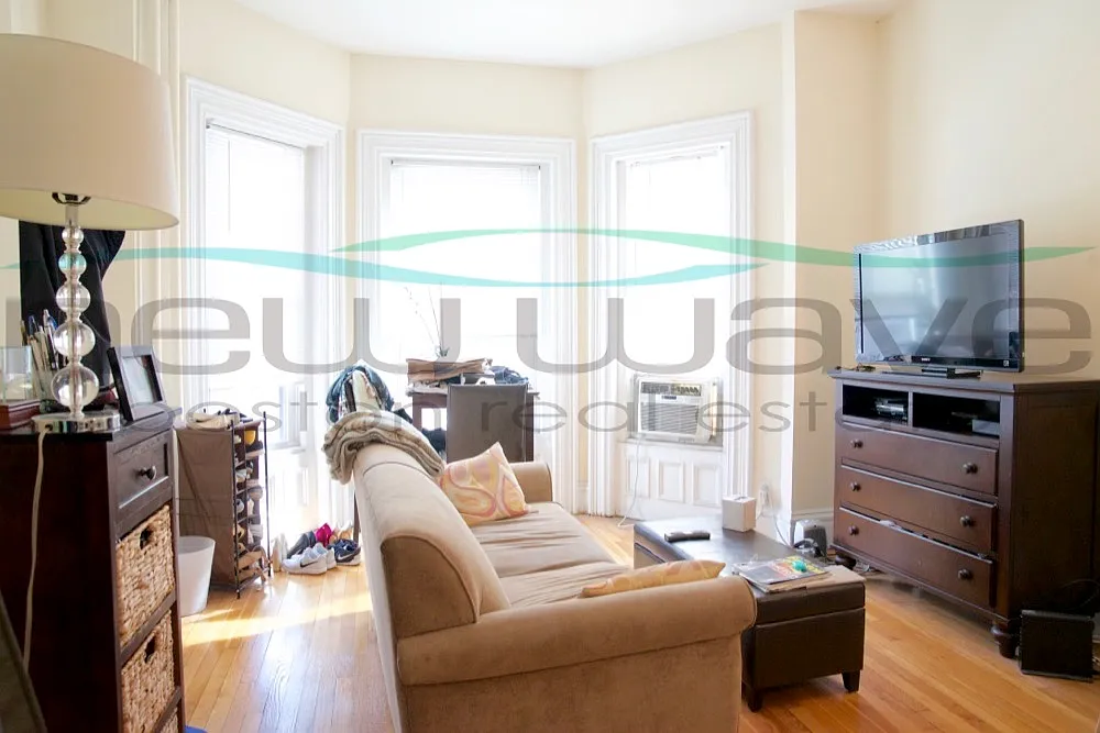 1 bed, 550 sqft, $2,800 — Photo 1