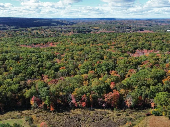 Paper Mill Road, Lisbon, CT 06351