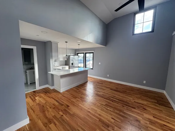 1035 Montauk Hwy, Copiague, NY