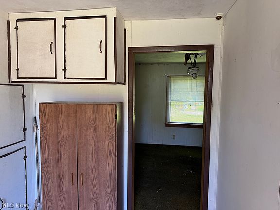 5th image of 10723 McClintocksburg Rd