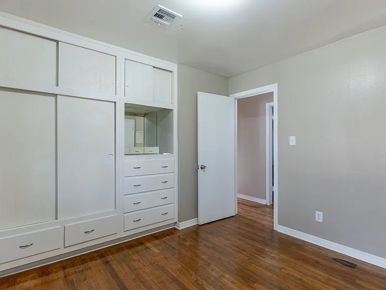 3308 N Holman Ct — Photo 7