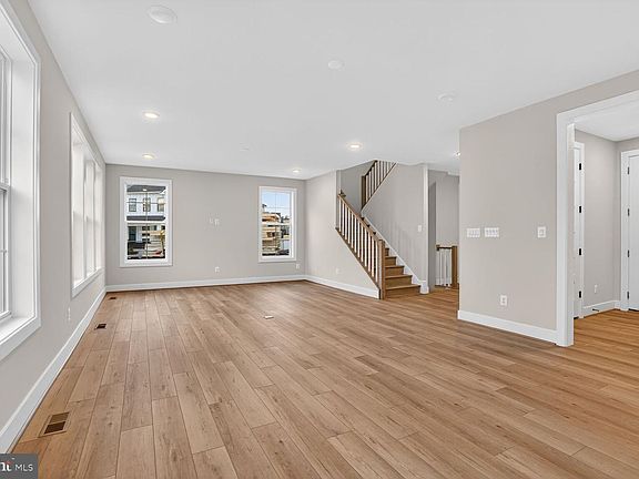 7th image of this home