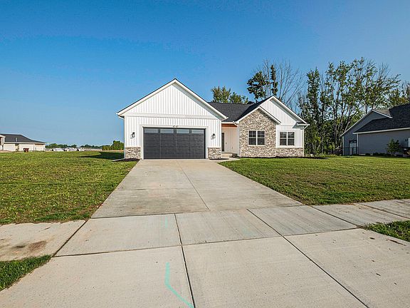 4th image of 4747 Gordonshire Dr NW