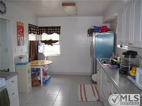 3rd image of 2565 Aaron Ct