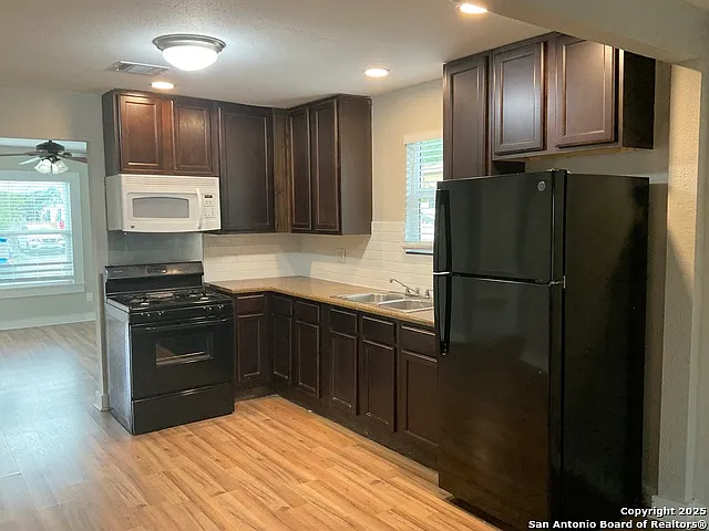 2703 Menchaca St #A — Photo 7