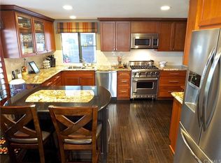 6350 Riviera Cir, Long Beach, CA 90815