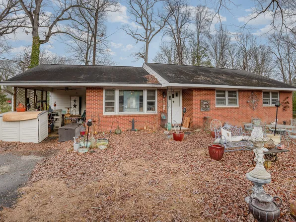 3628 Ridgecrest Ave, Fayetteville, NC 28303