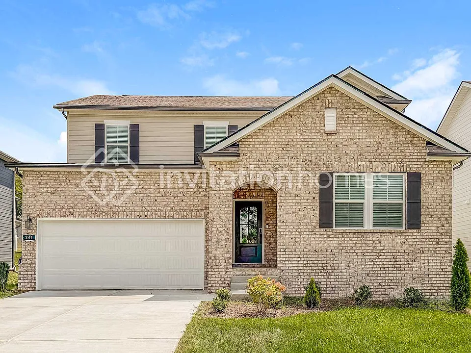 241 W Millbrook Dr