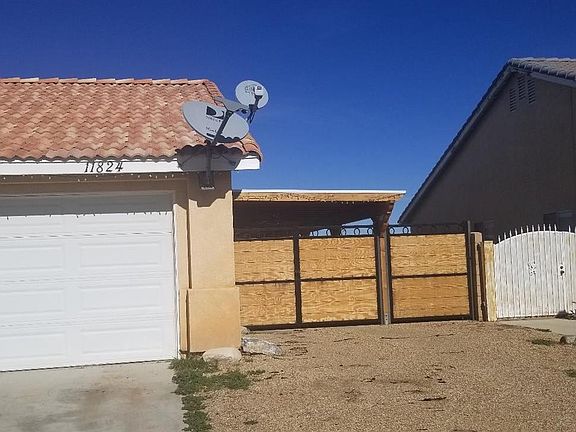 4th image of 11824 Dana Dr