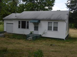 407 Douglas Ln #B, Clinton, TN 37716