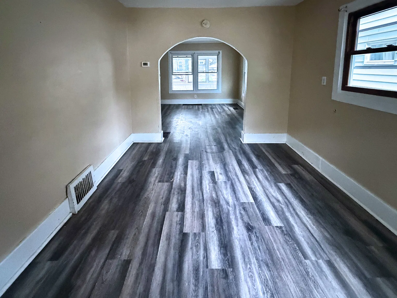 3 bed, 1354 sqft, $1,200 — Photo 3