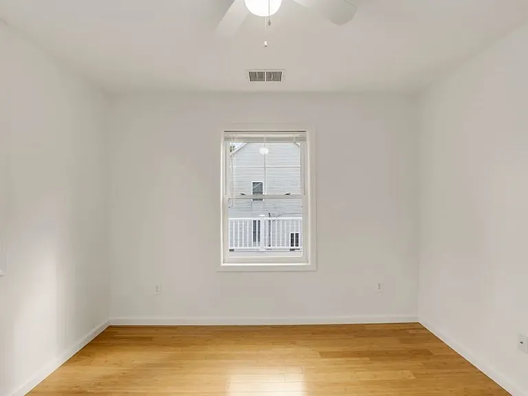 32 Brown St #32 — Photo 29
