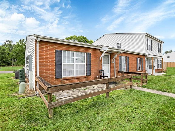 3rd image of 2441 Winding Hills Ct