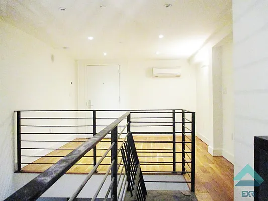 Rented by EXR | media 79