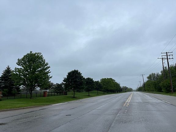 4th image of W180N821 Town Hall Rd