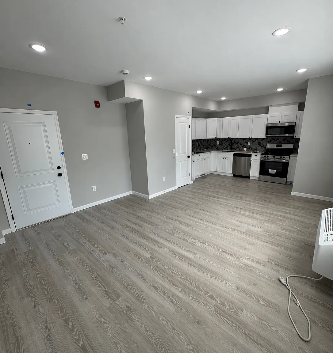 1 bed, $2,045 — Photo 4