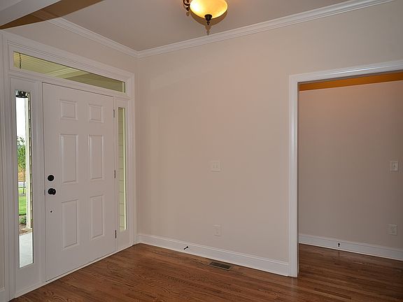 4th image of 108 Glenmill Way