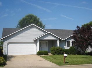 981 Whispering Ridge Ln, Saint Peters, MO 63376