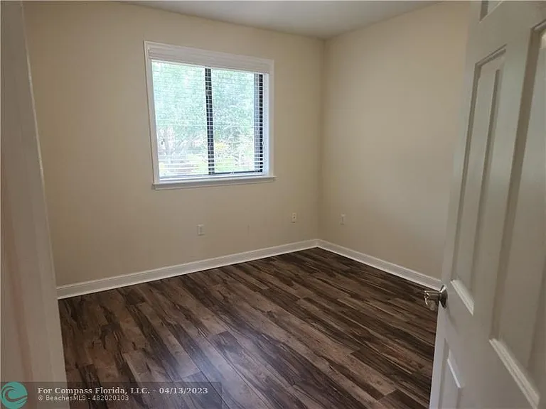 6094 Live Oak Ct #A — Photo 16