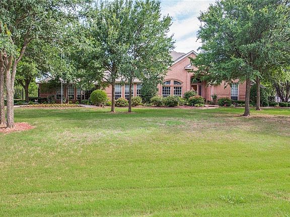 5th image of 6100 Oak Hollow Dr