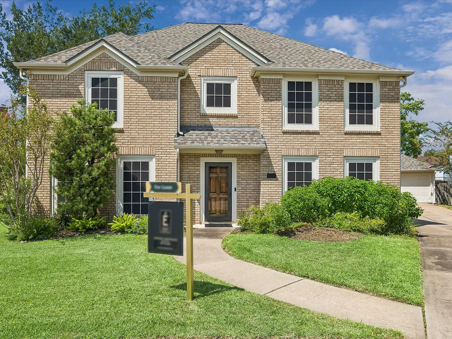 3 bed, 2.5 bath, 2982 sqft, $2,715 — Photo 1