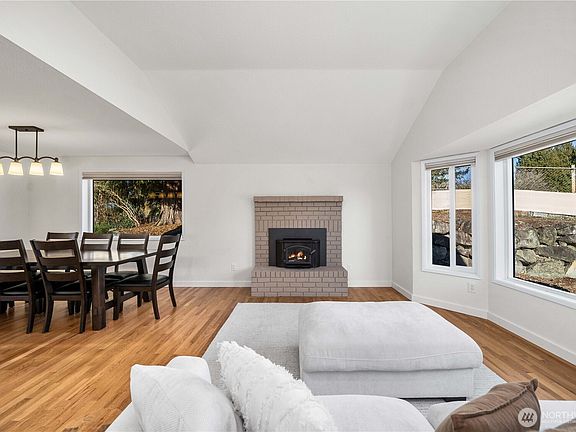 4th image of 14609 142nd Avenue SE