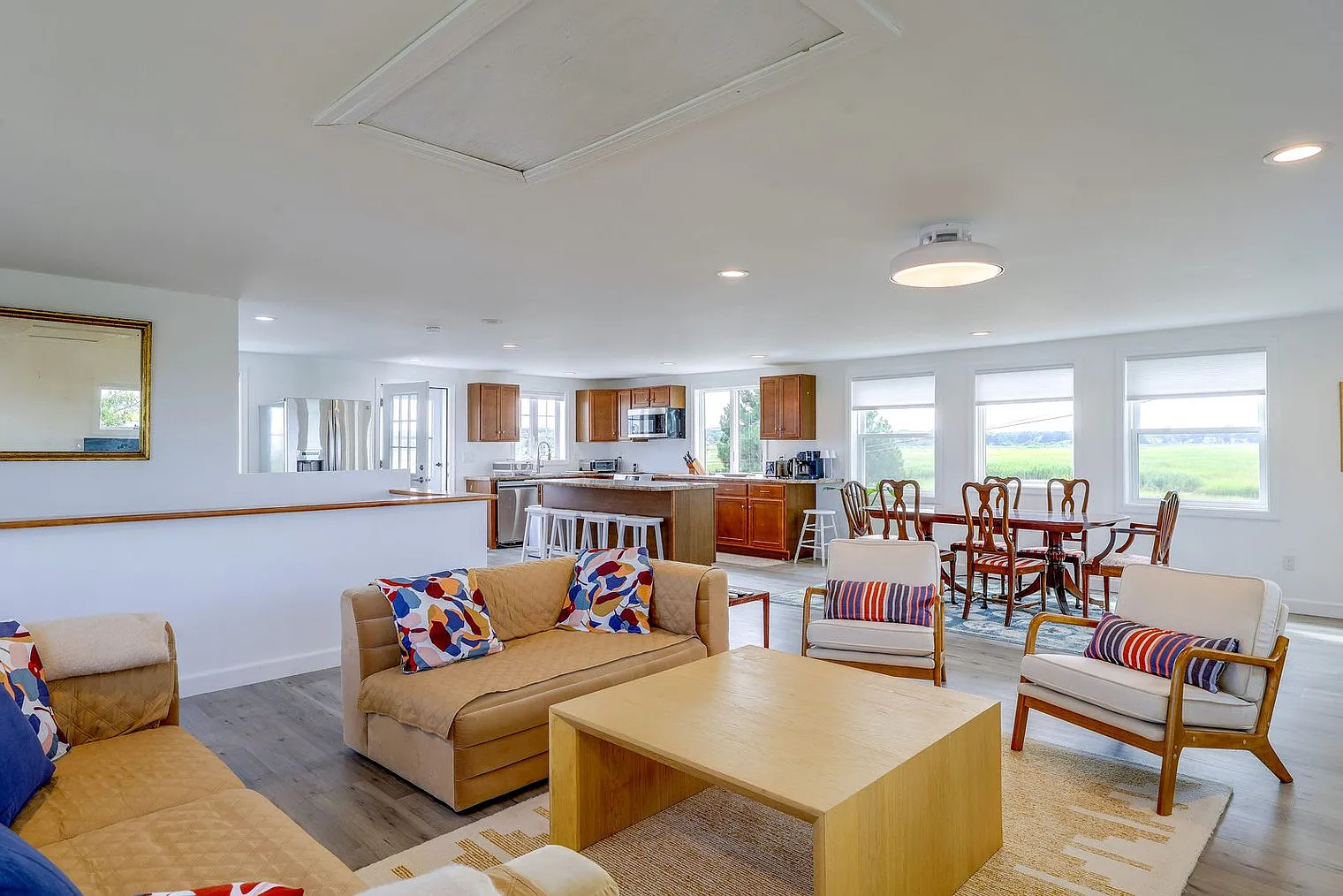 4 bed, 2.0 bath, 1797 sqft, $4,625 — Photo 4