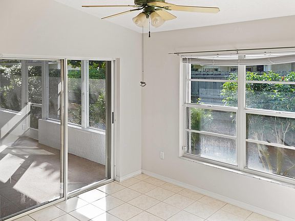 5th image of 4865 Yew Ct
