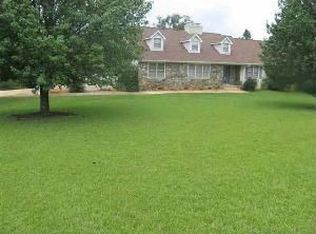 100 Woodfarm Ln, Seneca, SC 29678